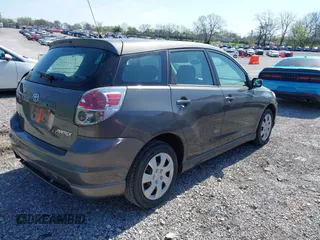 2005 Toyota Matrix STD with VIN 2T1KR32EX5C397965, listed as a IAAI auction lot 41931260 with 135,912 mi miles. Bid and sale history available at carsss.com. Image 4.