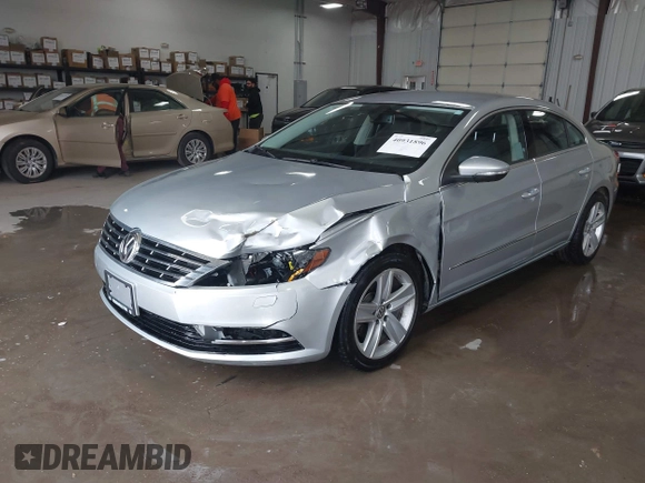 2015 Volkswagen CC R-Line z VIN WVWBP7AN9FE826400, wystawiony jako IAAI lot #40931896 z przebiegiem 117 022 mil mil oraz . Historia ofert i sprzedaży dostępna na DreamBid. Obrazek 17.