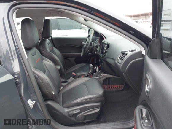 2018 Jeep Compass Trailhawk с VIN 3C4NJDDB5JT270609, выставлен на аукционе IAAI как лот 41860027 с пробегом 32 237 миль миль и . История ставок и продаж доступна на DreamBid. Изображение 5.