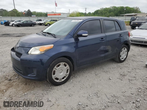 2013 Scion xD z VIN JTKKUPB49D1038616, wystawiony jako Copart lot #51835625 z przebiegiem 139 165 mil mil oraz Szkody całkowita. Historia ofert i sprzedaży dostępna na DreamBid. Obrazek 1.