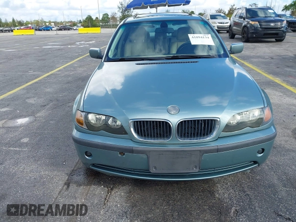 2005 BMW 3 Series 325i with VIN WBAEV33415KW16936, listed as a IAAI auction lot 41094134 with 208,794 mi miles. Bid and sale history available at carsss.com. Image 6.