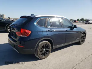 2013 BMW X1 xDrive28i with VIN WBAVL1C56DVR88434, listed as a Copart auction lot 52126925 with 136,187 mi miles and Salvage Title. Bid and sale history available at carsss.com. Image 3.