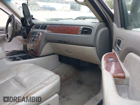 2008 Chevrolet Silverado 1500 1LT with VIN 1GCEC19J68Z269710, listed as a IAAI auction lot 40515761 with 241,686 mi miles and . Bid and sale history available at DreamBid. Image 5.