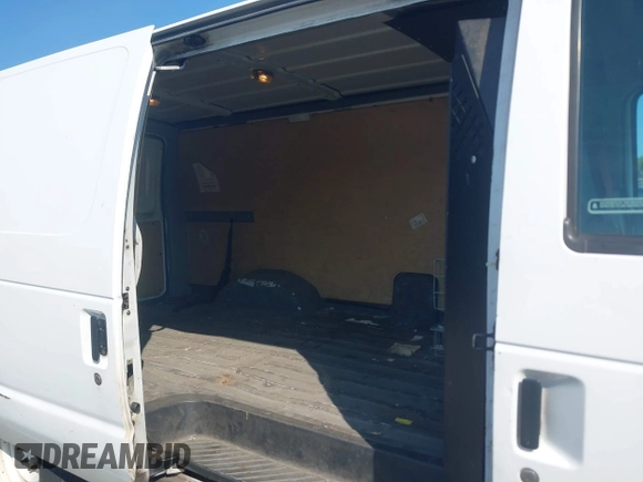 2007 Ford Econoline Cargo Commercial with VIN 1FTNE24W87DB00058, listed as a IAAI auction lot 42342560 with 283,309 mi miles and . Bid and sale history available at DreamBid. Image 8.