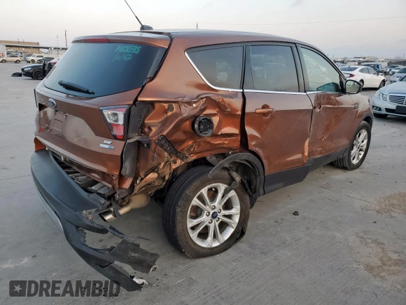 2017 Ford Escape SE with VIN 1FMCU9G92HUA51784, listed as a Copart auction lot 49002645 with 62,797 mi miles and Salvage Title. Bid and sale history available at carsss.com. Image 3.