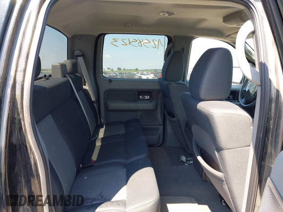 2007 Ford F-150 XLT z VIN 1FTPW14V67KB13295, wystawiony jako IAAI lot #42585123 z przebiegiem 66 173 mil mil oraz . Historia ofert i sprzedaży dostępna na DreamBid. Obrazek 8.