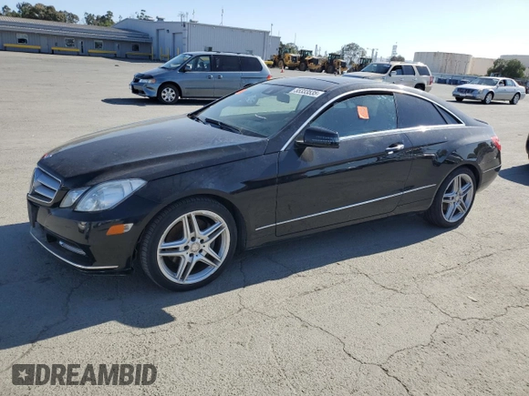 2013 Mercedes-Benz E 350 with VIN WDDKJ5KBXDF199830, listed as a Copart auction lot 55333535 with 116,673 mi miles and Salvage title. Bid and sale history available at DreamBid. Image 1.