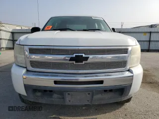 2009 Chevrolet Silverado 1500 LT with VIN 2GCEC23CX91141772, listed as a Copart auction lot 84092254 with 223,724 mi miles and Clean Title. Bid and sale history available at carsss.com. Image 5.
