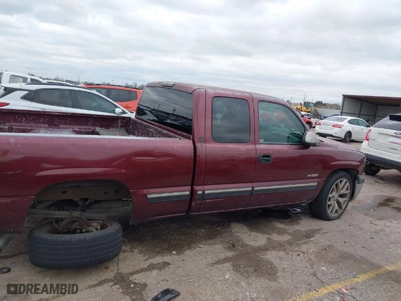 2001 Chevrolet Silverado 1500 LS with VIN 2GCEC19T411197082, listed as a IAAI auction lot 41272040 with 342,016 mi miles. Bid and sale history available at carsss.com. Image 13.