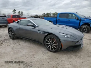 2017 Aston Martin DB11 z VIN SCFRMFAV2HGL00765, wystawiony jako Copart lot #87010474 z przebiegiem Nie podano mil oraz Nie do naprawy. Historia ofert i sprzedaży dostępna na DreamBid. Obrazek 4.