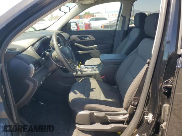 2018 Chevrolet Traverse LS z VIN 1GNERFKW5JJ255102, wystawiony jako Copart lot #56252255 z przebiegiem 82 385 mil mil oraz Szkoda całkowita • Salvage title. Historia ofert i sprzedaży dostępna na DreamBid. Obrazek 7.