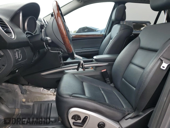 2010 Mercedes-Benz M 550 with VIN 4JGBB7CB1AA603927, listed as a Copart auction lot 85258314 with 50,689 mi miles and Clean Title. Bid and sale history available at DreamBid. Image 7.