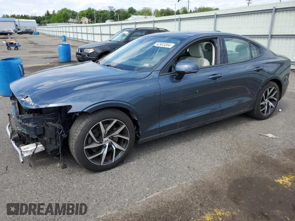 2020 Volvo S60 Momentum with VIN 7JR102FK7LG049735, listed as a Copart auction lot 52903384 with 22,235 mi miles. Bid and sale history available at carsss.com. Image 1.