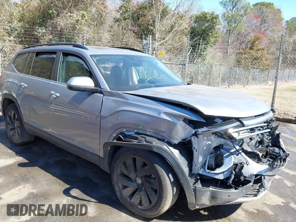 2024 Volkswagen Atlas SE with VIN 1V2JR2CA2RC518633, listed as a IAAI auction lot 41773560 with 22,386 mi miles and . Bid and sale history available at DreamBid. Image 1.