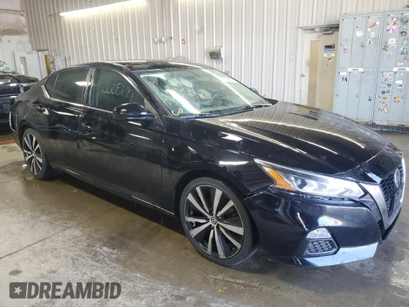 2019 Nissan Altima SR with VIN 1N4BL4CV8KC258935, listed as a Copart auction lot 70028694 with 97,267 mi miles and Salvage Title. Bid and sale history available at carsss.com. Image 4.