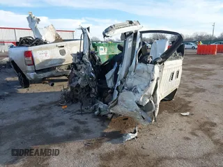2019 Ram 1500 Big Horn z VIN 1C6SRFFT4KN892981, wystawiony jako IAAI lot #41413356 z przebiegiem Nie podano mil oraz . Historia ofert i sprzedaży dostępna na DreamBid. Obrazek 1.