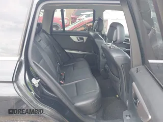 2010 Mercedes-Benz GLK with VIN WDCGG8HB0AF321592, listed as a IAAI auction lot 42114612 with 156,099 mi miles. Bid and sale history available at carsss.com. Image 8.