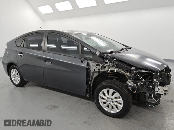 2013 Toyota Prius with VIN JTDKN3DP3D3032786, listed as a Copart auction lot 56362285 with 48,740 mi miles and Clean Title. Bid and sale history available at DreamBid. Image 4.