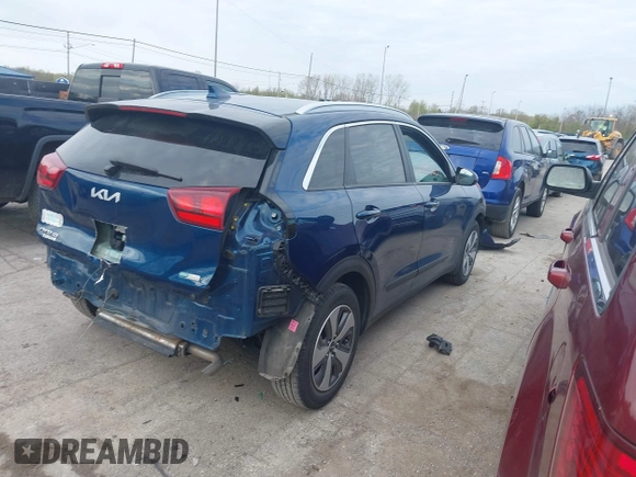 2022 Kia Niro LX with VIN KNDCB3LCXN5512079, listed as a IAAI auction lot 42090560 with 36,552 mi miles. Bid and sale history available at carsss.com. Image 4.