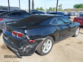 2012 Chevrolet Camaro 1LT z VIN 2G1FB1E31C9176099, wystawiony jako IAAI lot #42032029 z przebiegiem 87 552 mil mil oraz . Historia ofert i sprzedaży dostępna na DreamBid. Obrazek 4.