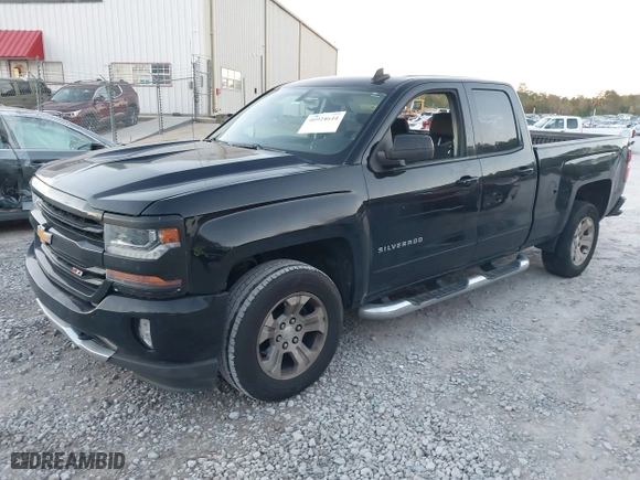 2018 Chevrolet Silverado 1500 LT with VIN 1GCVKREH9JZ115468, listed as a IAAI auction lot 40924644 with 213,059 mi miles. Bid and sale history available at carsss.com. Image 20.