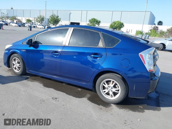 2010 Toyota Prius II with VIN JTDKN3DU5A0083130, listed as a IAAI auction lot 42207658 with 217,646 mi miles. Bid and sale history available at carsss.com. Image 3.