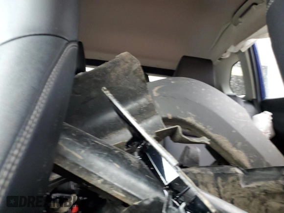 2022 Toyota Corolla Cross XLE with VIN 7MUDAABGXNV042443, listed as a Copart auction lot 57808565 with 102,887 mi miles and Salvage title. Bid and sale history available at DreamBid. Image 10.