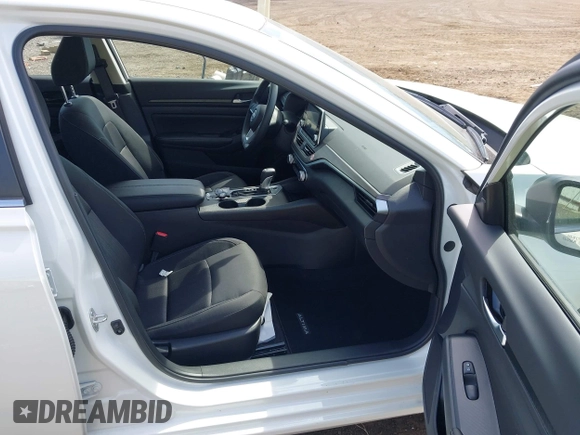 2025 Nissan Altima SV with VIN 1N4BL4DW5SN358521, listed as a IAAI auction lot 42213920 with 5,287 mi miles and . Bid and sale history available at DreamBid. Image 5.
