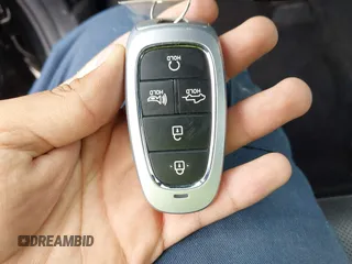 2022 Hyundai Santa Cruz Limited z VIN 5NTJEDAF3NH010999, wystawiony jako IAAI lot #42234746 z przebiegiem 18 463 mil mil oraz . Historia ofert i sprzedaży dostępna na DreamBid. Obrazek 11.