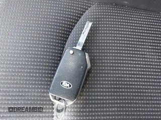 2021 Kia Forte LXS z VIN 3KPF24AD6ME324595, wystawiony jako IAAI lot #41743563 z przebiegiem 54 597 mil mil oraz . Historia ofert i sprzedaży dostępna na DreamBid. Obrazek 11.