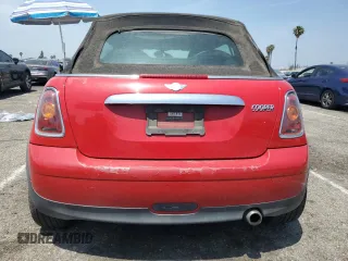 2010 MINI Convertible с VIN WMWMR3C59ATU97966, выставлен на аукционе Copart как лот 59870035 с пробегом 124 132 миль миль и Списание • Salvage title. История ставок и продаж доступна на DreamBid. Изображение 6.