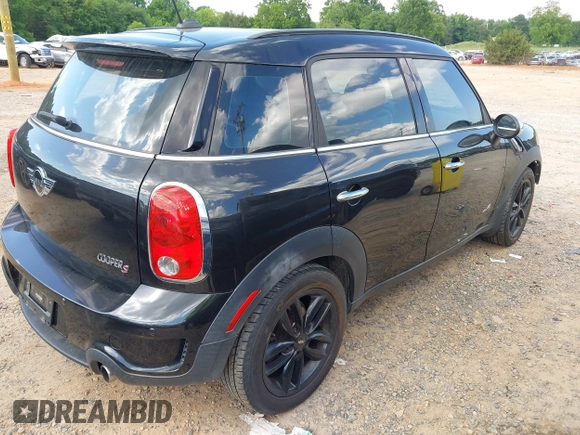 2013 MINI Countryman S ALL4 with VIN WMWZC5C57DWM15738, listed as a IAAI auction lot 42286913 with 175,299 mi miles and . Bid and sale history available at DreamBid. Image 4.