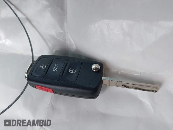 2013 Volkswagen Jetta SE z VIN 3VWDP7AJ0DM292598, wystawiony jako IAAI lot #42360798 z przebiegiem 169 885 mil mil oraz . Historia ofert i sprzedaży dostępna na DreamBid. Obrazek 11.