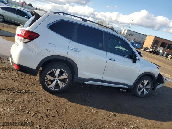 2019 Subaru Forester Touring with VIN JF2SKAWCXKH537698, listed as a Copart auction lot 48814415 with 62,561 mi miles and Salvage Title. Bid and sale history available at carsss.com. Image 3.