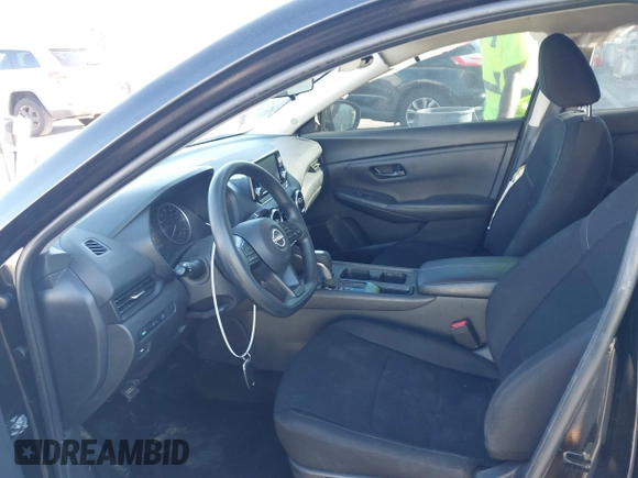 2024 Nissan Sentra S z VIN 3N1AB8BV9RY229224, wystawiony jako IAAI lot #41625753 z przebiegiem 20 740 mil mil oraz . Historia ofert i sprzedaży dostępna na DreamBid. Obrazek 5.