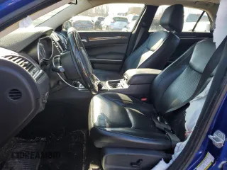 2019 Chrysler 300 Limited with VIN 2C3CCAKG9KH722784, listed as a Copart auction lot 46051835 with 43,364 mi miles and Salvage Title. Bid and sale history available at carsss.com. Image 7.