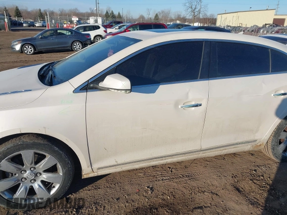 2013 Buick LaCrosse Leather with VIN 1G4GC5E3XDF158284, listed as a IAAI auction lot 41464830 with 193,583 mi miles. Bid and sale history available at carsss.com. Image 6.