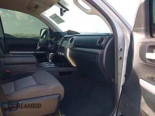 2016 Toyota Tundra 4WD Truck SR5 with VIN 5TFDW5F11GX559846, listed as a IAAI auction lot 41493209 with 258,296 mi miles. Bid and sale history available at carsss.com. Image 5.