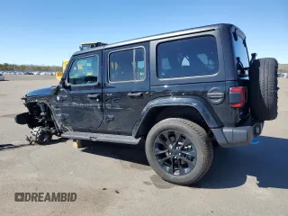 2023 Jeep Wrangler Sahara z VIN 1C4JJXP66PW605961, wystawiony jako Copart lot #50209655 z przebiegiem 32 805 mil mil oraz Szkoda całkowita • Salvage title. Historia ofert i sprzedaży dostępna na DreamBid. Obrazek 2.