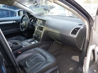 2007 Audi Q7 4.2L Premium with VIN WA1EV74L77D076445, listed as a IAAI auction lot 41525359 with 175,563 mi miles. Bid and sale history available at carsss.com. Image 5.