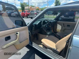 1989 BMW 3 Series 325is z VIN WBAAA2306K4259822, wystawiony jako Copart lot #60571445 z przebiegiem 125 750 mil mil oraz Czysty tytuł • Clean title. Historia ofert i sprzedaży dostępna na DreamBid. Obrazek 5.