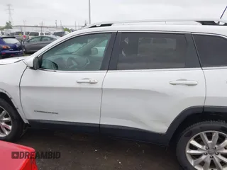 2017 Jeep Cherokee High Altitude z VIN 1C4PJMDSXHW567338, wystawiony jako IAAI lot #42330760 z przebiegiem 52 590 mil mil oraz . Historia ofert i sprzedaży dostępna na DreamBid. Obrazek 15.