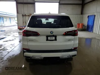 2020 BMW X5 xDrive40i with VIN 5UXCR6C09L9B69226, listed as a Copart auction lot 61435965 with Not provided miles and Salvage title. Bid and sale history available at DreamBid. Image 6.
