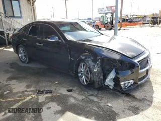 2015 Infiniti Q70 with VIN JN1EY1AP9FM510013, listed as a Copart auction lot 45341105 with 92,255 mi miles and Salvage title. Bid and sale history available at DreamBid. Image 4.