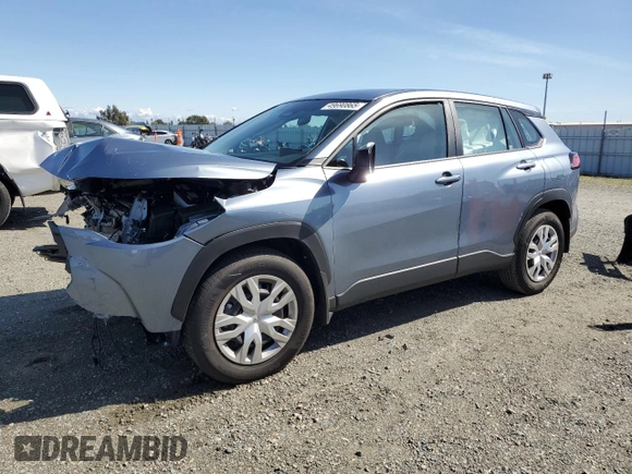 2024 Toyota Corolla Cross L z VIN 7MUAAABG2RV119279, wystawiony jako Copart lot #49690865 z przebiegiem 6 104 mil mil oraz Szkoda całkowita • Salvage title. Historia ofert i sprzedaży dostępna na DreamBid. Obrazek 1.