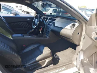 2010 Ford Mustang GT with VIN 1ZVBP8CH3A5132997, listed as a IAAI auction lot 40662577 with 127,127 mi miles. Bid and sale history available at carsss.com. Image 5.
