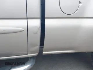 2004 GMC Sierra Denali z VIN 2GTFK69U741354475, wystawiony jako IAAI lot #42334568 z przebiegiem 305 379 mil mil oraz . Historia ofert i sprzedaży dostępna na DreamBid. Obrazek 6.