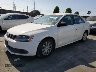 2013 Volkswagen Jetta S z VIN 3VW2K7AJ7DM432359, wystawiony jako Copart lot #62740205 z przebiegiem 157 700 mil mil oraz Czysty tytuł • Clean title. Historia ofert i sprzedaży dostępna na DreamBid. Obrazek 1.
