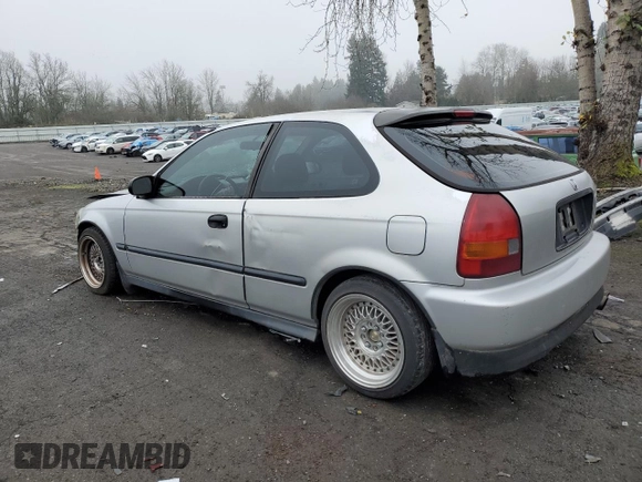 1996 Honda Civic CX with VIN 2HGEJ6320TH116805, listed as a Copart auction lot 88195595 with 308,399 mi miles and Salvage Title. Bid and sale history available at carsss.com. Image 2.