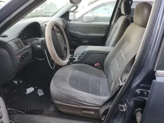 2005 Ford Explorer XLT z VIN 1FMZU63W75UA99961, wystawiony jako Copart lot #72291444 z przebiegiem 196 465 mil mil oraz Nie do naprawy • Non repairable. Historia ofert i sprzedaży dostępna na DreamBid. Obrazek 7.